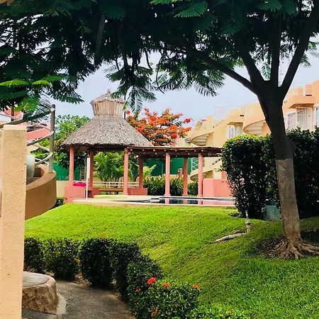 Ferienwohnung Flamingos Ixtapa  Exterior foto