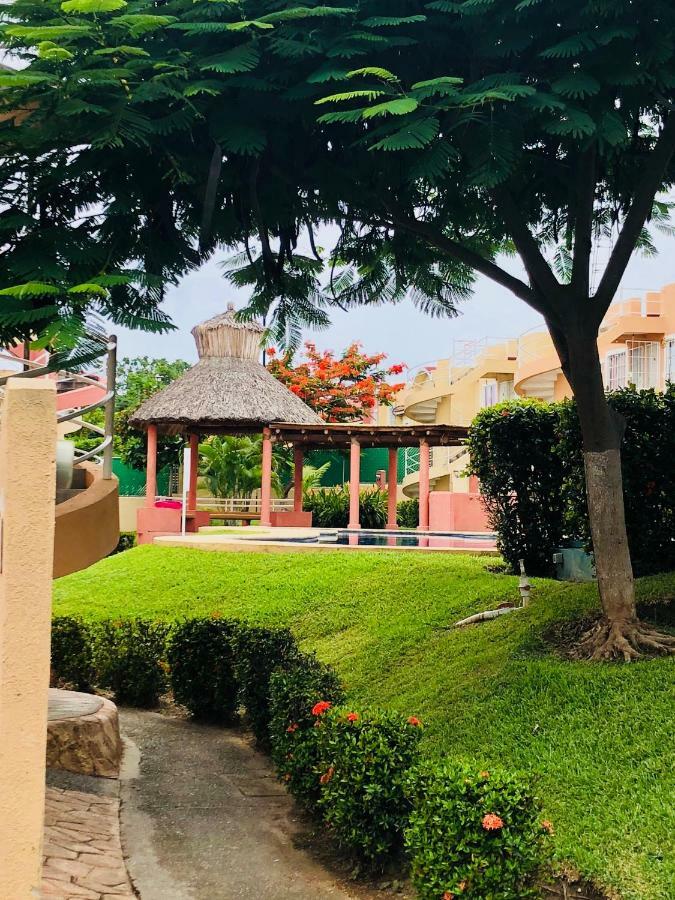 Ferienwohnung Flamingos Ixtapa  Exterior foto